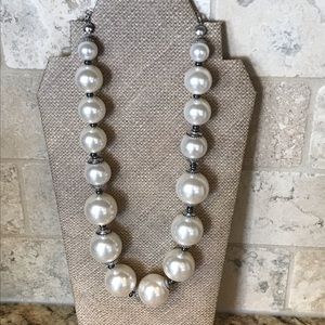 Big Pearl and silver necklace
